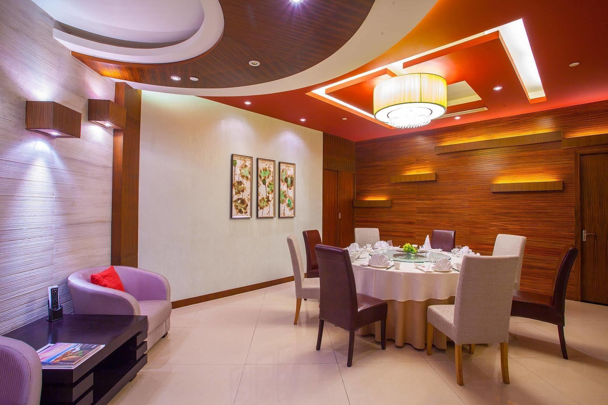 Yun-Zen Jinling World Trade Plaza Hotel Shijiazhuang Dış mekan fotoğraf